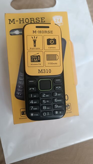M-Horse M310 modeli, qara rəngli, düyməli mobil telefon, sadə istifadə