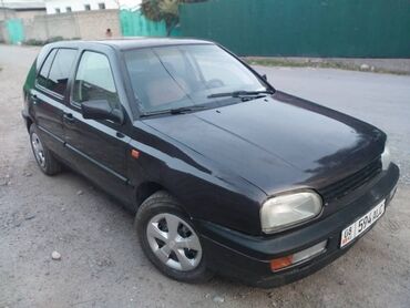 срочно продаю в связи с переездом: Volkswagen Golf: 1992 г., 1.8 л, Механика, Бензин, Седан