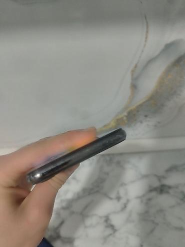 Apple iPhone: IPhone X, 64 GB, Qara, Simsiz şarj — 6