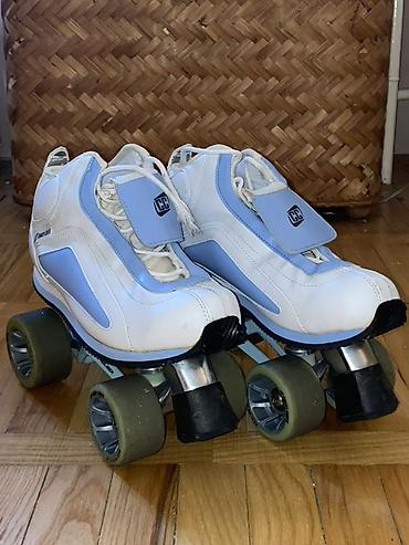 Rolerke na četiri točka (quad) – beloplave - Brend/oznaka: CC (na na lalafo.rs Rolerke na četiri točka (quad) – beloplave - Brend/oznaka: CC (na