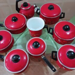 hökməli cicek: Qazan, rəng - Qırmızı