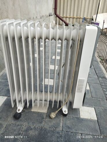 масляные обогреватели: Масляный обогреватель Кол-во секций: 10 и более