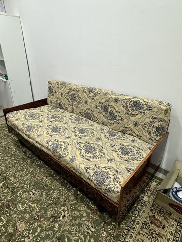буву мебел: Прямой диван, цвет - Коричневый, Б/у