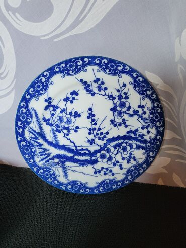 Kuhinjski setovi: Japanski porcelanski tanjiri,rucno oslikani 1950g+. Japanski desertni — 6