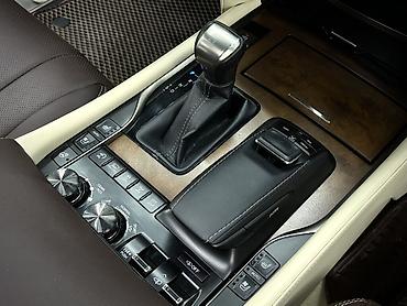 gac aion i60 ev: Lexus LX: 2021 г., Внедорожник — 6