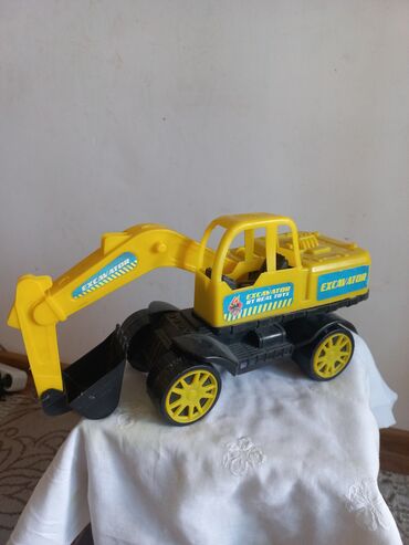 Игрушки: 10 игрушка 1000 сом игрушки б/у розницу не будет адрес мкр.Тунгуч — 3