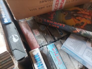 CD, DVD disklər və kassetlər: Orjinal kasetler balacalar 5 AZN vidyo kasetler 8 azn yumuru kasetler — 5