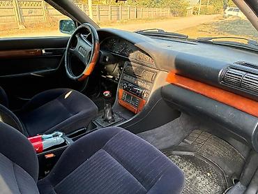 аудио касета: Audi 100: 1991 г., Механика, Бензин, Седан — 4