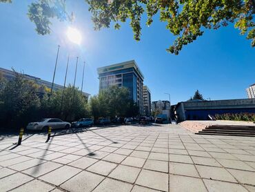 в офис: Сдаю Офис, 275 м², В бизнес центре, С видом на горы, С отдельным входом, С отдельным сан узлом