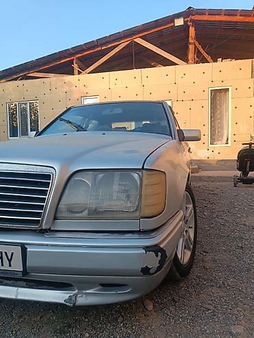 8 4: Mercedes-Benz W124: 1989 г., 2.2 л, Механика, Бензин, Седан — 3