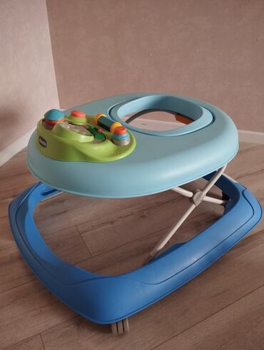 chicco az: Çox təmiz və səliqəli haldadır. uşaq yürütəci. Chicco firmasıdır. baha