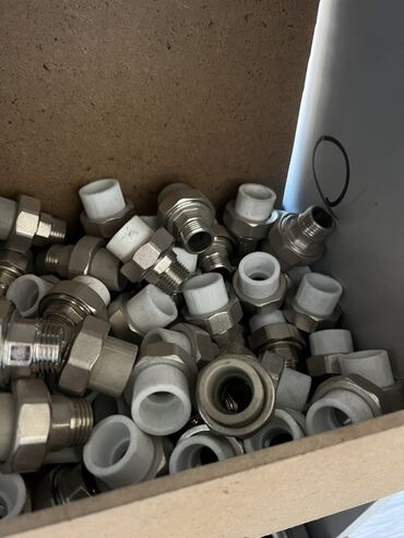 фитинги для пластиковых труб: Американка, Материал: Латунь