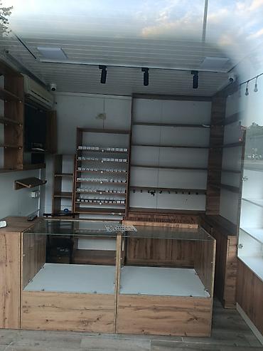 kiosk satici: Sumqayit seher 4 mik dayanacagin yani icareye verilir — 3