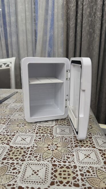 mini xaladenik: Новый Мини Холодильник Продажа, цвет - Белый