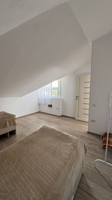 Иссык-Куль 2025: Коттедж, коттедж ЦО Евразия, Кара-Ой (Долинка), Охраняемая территория, Парковка, стоянка, Футбольное поле — 19