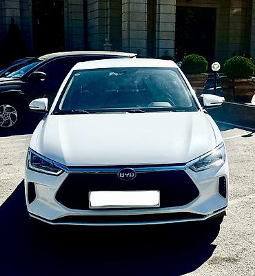 byd e2: BYD E3: 2021 г., Электромобиль, Седан — 1