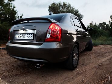 Hyundai: Hyundai Accent: 1.5 l | 2008 il Sedan — 3