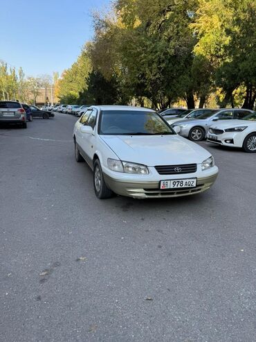 машина kg бишкек тойота: Toyota Camry: 2000 г., 2.2 л, Автомат, Бензин, Седан