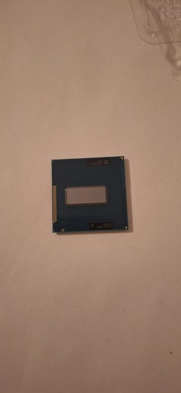 komputer core i5: İ7 3740qm 4 nüvə 8 thread 2.7Ghz Turbo Boost ilə 3.7GHz sürətə qədər