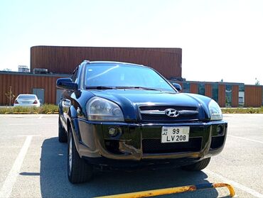 Hyundai: Hyundai Tucson. İli: 2007, Motor: 2l,benzin. Maşın yaxşı