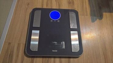 Vage za merenje telesne težine: 1. Beurer BF195 vaga za merenje telesne težine 2. Beurer BF198 vaga 3 — 5