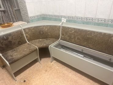 где найти утерянные документы: Угловой кухонный диван состоит из трех секций, предназначенный для