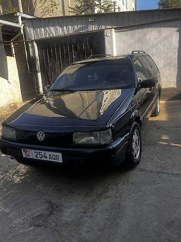 Volkswagen Passat: 1990 г., 1.8 л, Механика, Бензин, Универсал