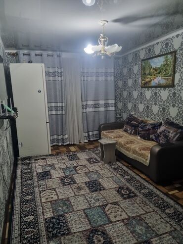 квартиры бишкек долгосрочно: 3 бөлмө, Кыймылсыз мүлк агенттиги, Чогуу жашоосу жок, Толугу менен эмереги бар