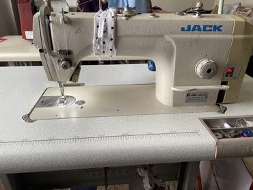 Швейные машины: Швейная машина Jack, Швейно-вышивальная, Ручной