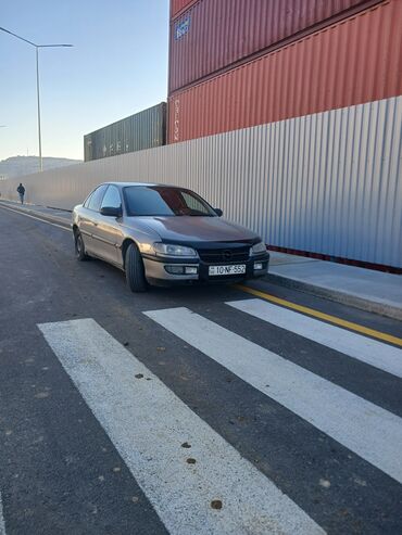 Opel: Opel Omega: 2 l | 1994 il 300000 km Sedan