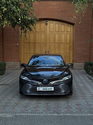 Унаа сатуу: Toyota Camry: 2018 г., 2.5 л, Вариатор, Гибрид, Седан — 1