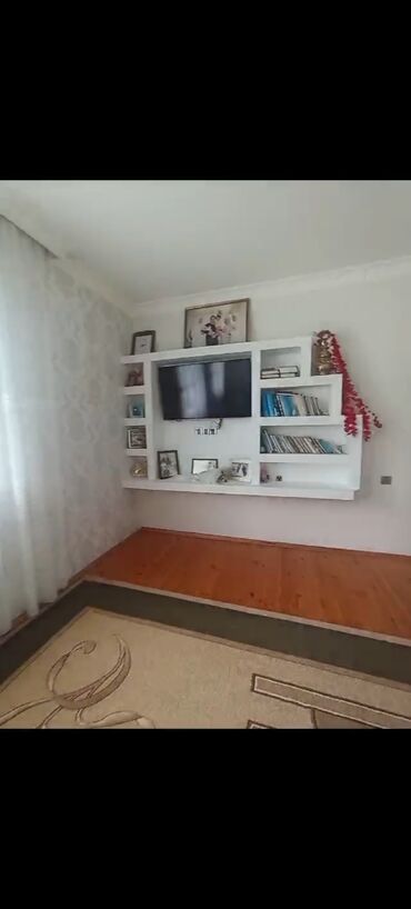 ev lokbatan: Lökbatan qəs. 4 otaqlı, 115 kv. m, Kredit yoxdur, Yeni təmirli