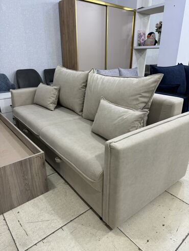 Прямые диваны: Прямой диван, Новый, Трехместный — 30