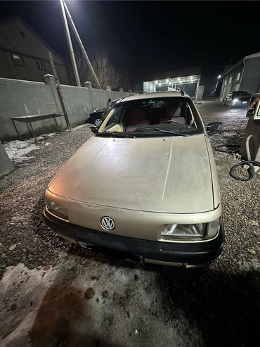 Volkswagen: Volkswagen Passat: 1988 г., 1.6 л, Механика, Дизель, Универсал