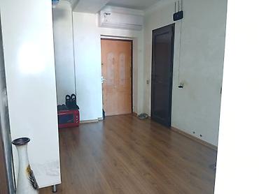 ev alqı: 4 otaqlı, Yeni tikili, 92 kv. m — 2