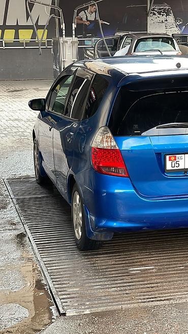 Honda: Honda Fit: 2005 г. — 3