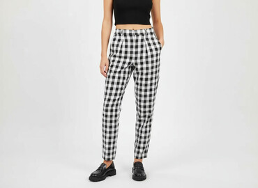 spodnie dresowe allegro: PrettyLittleThing, Брюки жіночі, розмір XS