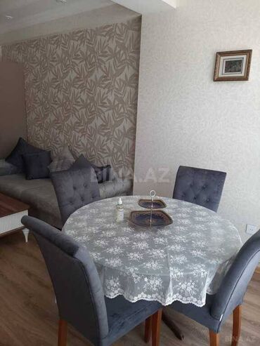 Uzunmüddətli kirayə mənzillər: 28 May metrosu yanınında mənzil kirayə verilir. Mərtəbə 18/4. Ümumi — 7