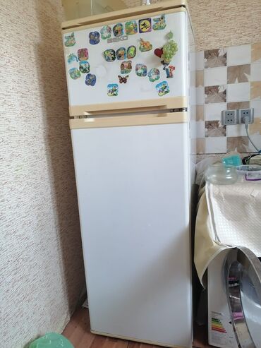 Кухонные комбайны и измельчители: Б/у 2 двери Beko Холодильник Продажа, цвет - Белый