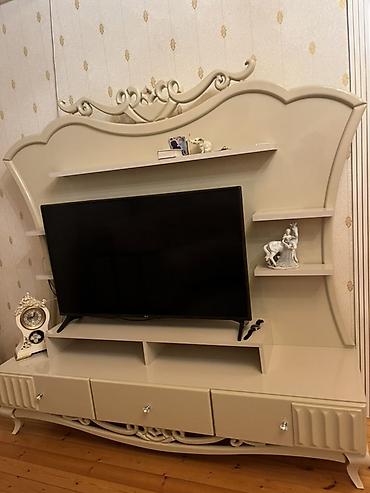 ofis əşyaları: İşlənmiş, Düz TV altlığı, Polkalı, Taxtalı, Azərbaycan — 4
