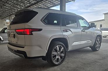subaru ou: Toyota Sequoia: 2024 г., Гибрид, Внедорожник — 4