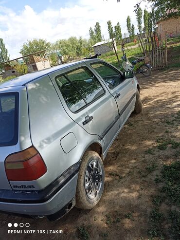 голф вариянт: Volkswagen Golf: 1996 г., 1.6 л, Механика, Бензин, Седан