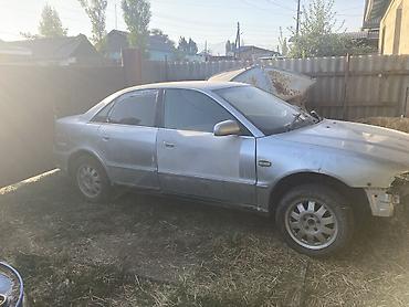 салон автомобиля: Audi A4: 1998 г., Седан — 1