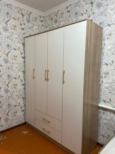 Спальные гарнитуры: Шкаф для одежды, Новый, Прямой