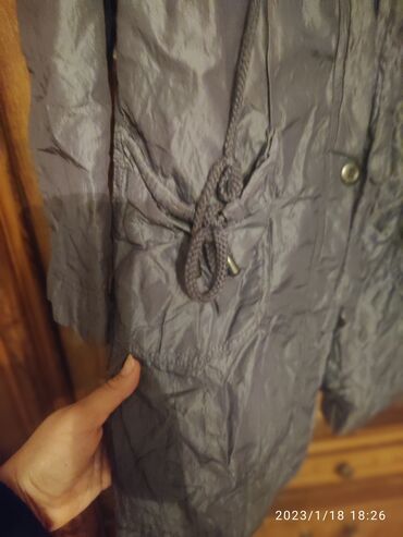 layka kurtka: Женская куртка L (EU 40), цвет - Серый