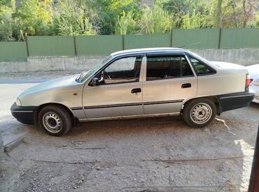 аккумулятор продаю: Daewoo Nexia: 2006 г., 1.6 л, Механика, Бензин, Седан