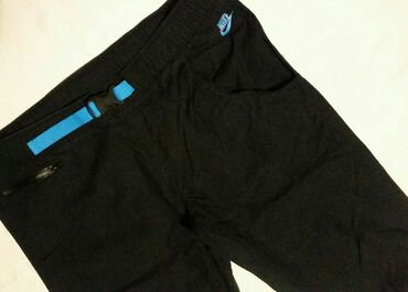 nike tech fleece donji deo: S (EU 36), Normalan struk, Drugi kroj pantalona