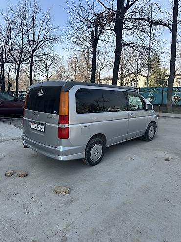 Honda: Honda Stepwgn: 2001 г., 2 л, Автомат, Минивэн — 1