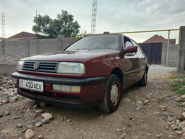 машина аристо: Volkswagen Vento: 1992 г., 1.8 л, Автомат, Бензин, Седан