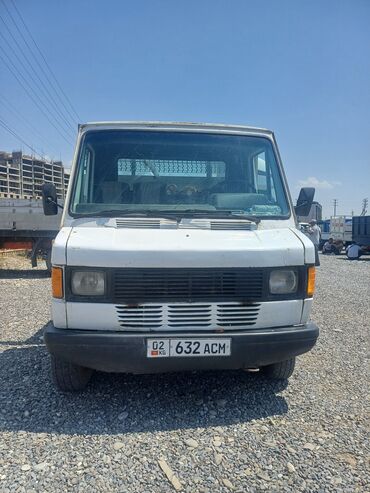 мерседес грузовой сапог: Жүк ташуучу унаа, Mercedes-Benz, Стандарт, 3 т, Колдонулган
